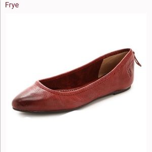 Frye burnt red regina flat